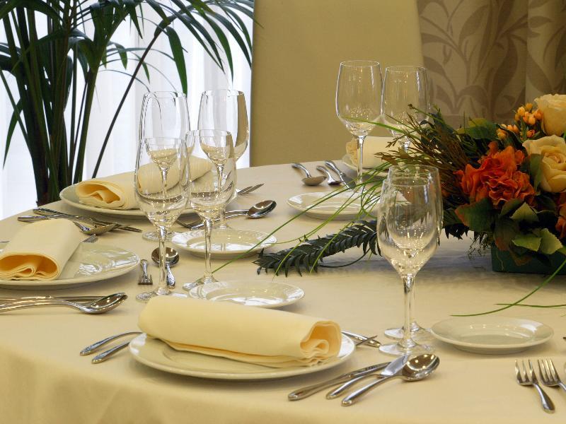 פינטו Hotel Las Artes מסעדה תמונה