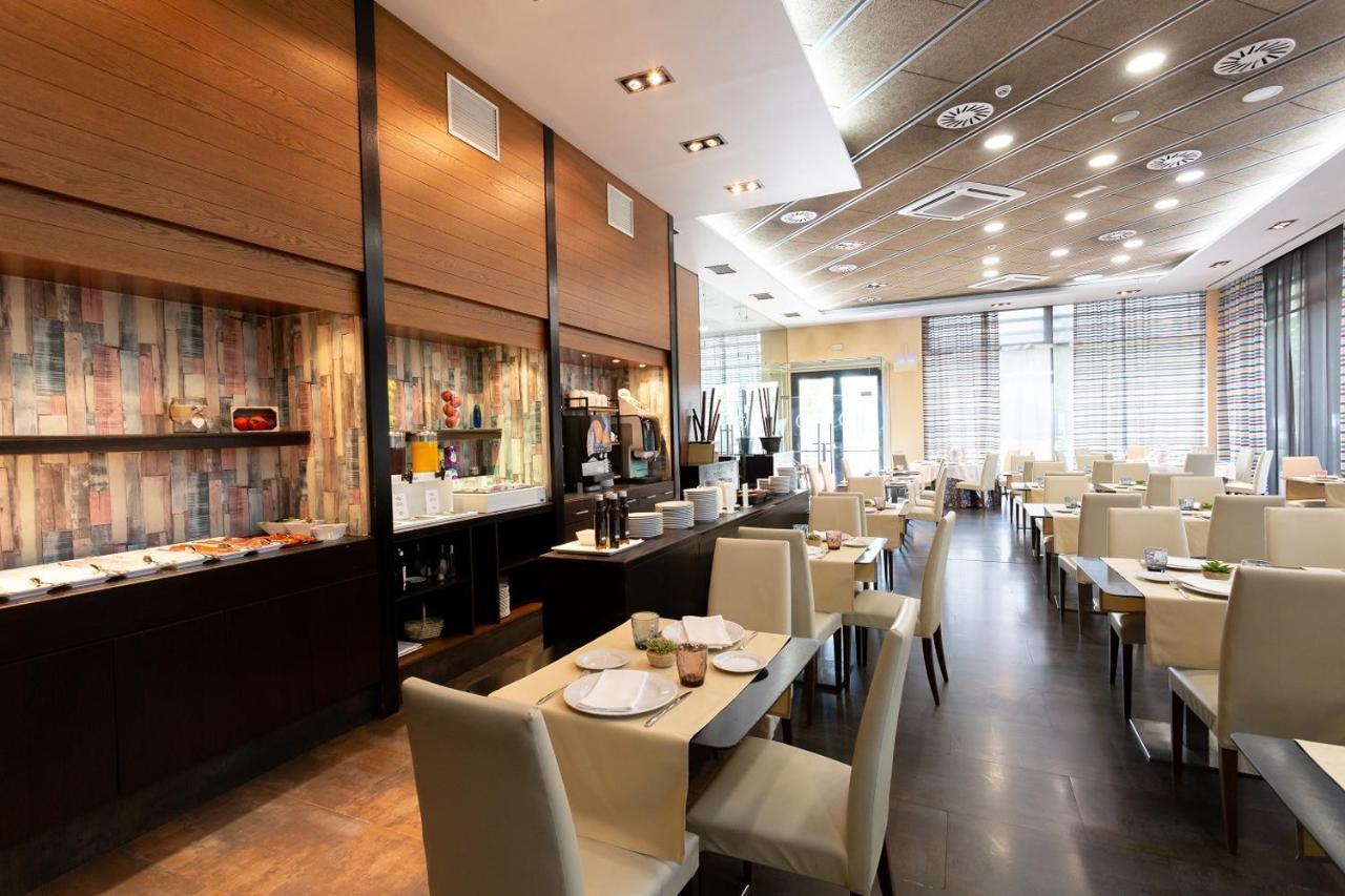 פינטו Hotel Las Artes מראה חיצוני תמונה