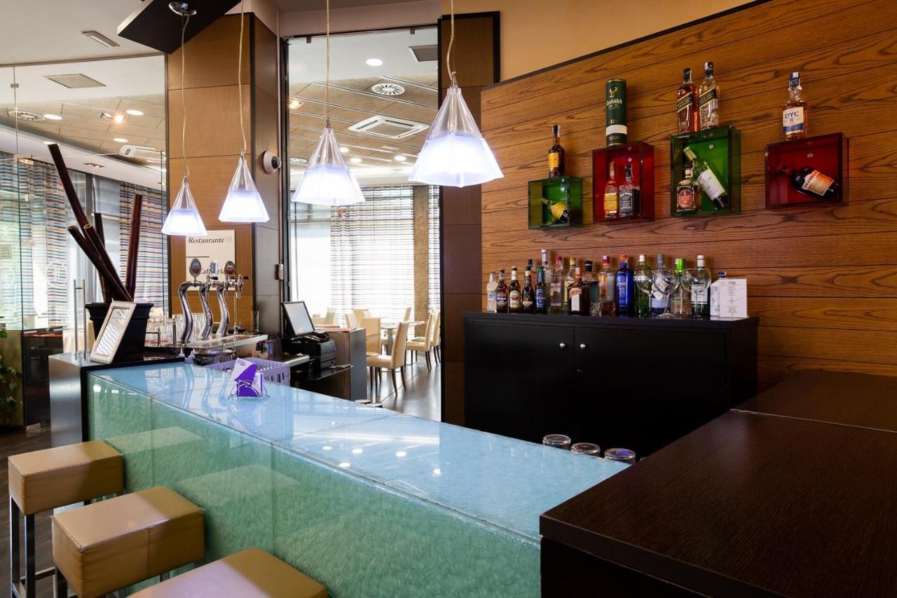 פינטו Hotel Las Artes מראה חיצוני תמונה